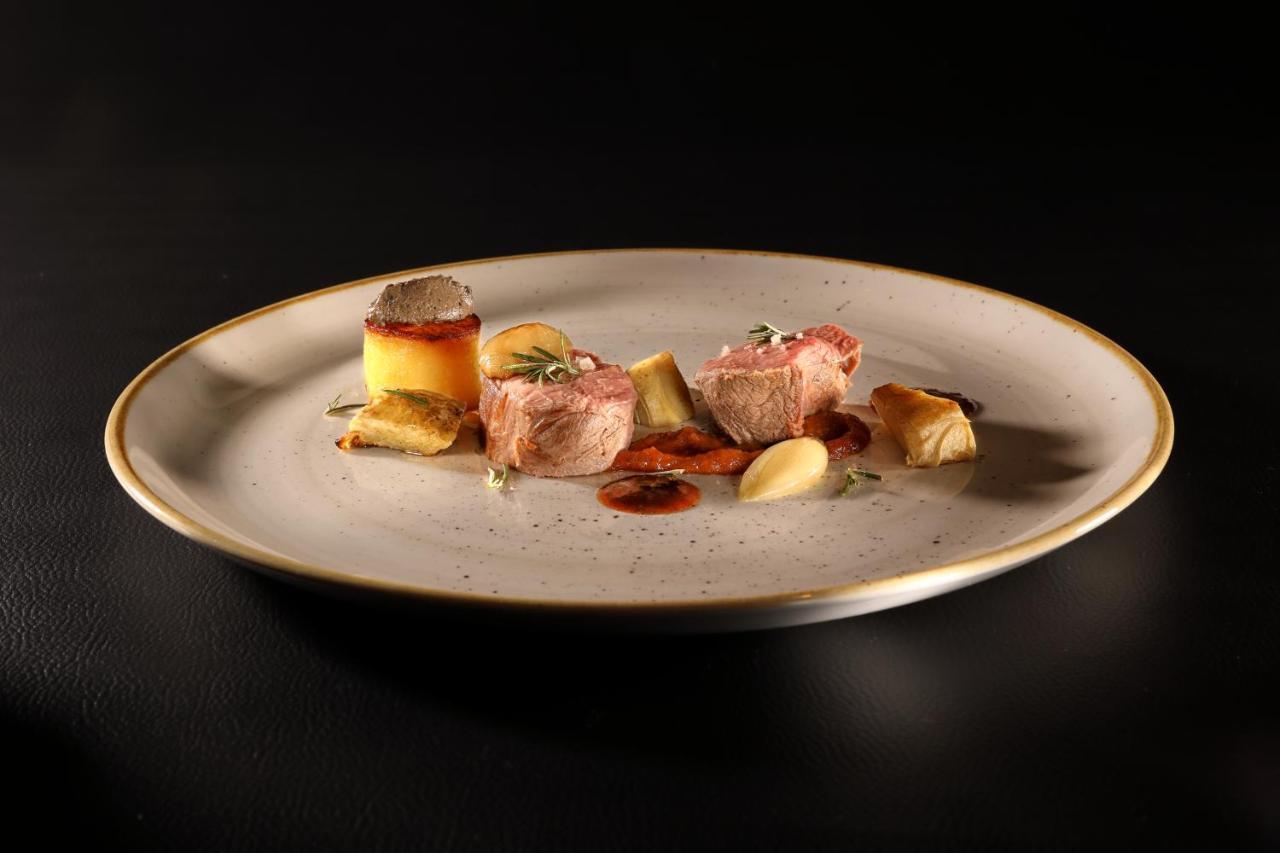 Boutique-Hotel Restaurant L'Atelier D'Epicure Logis Castels ภายนอก รูปภาพ