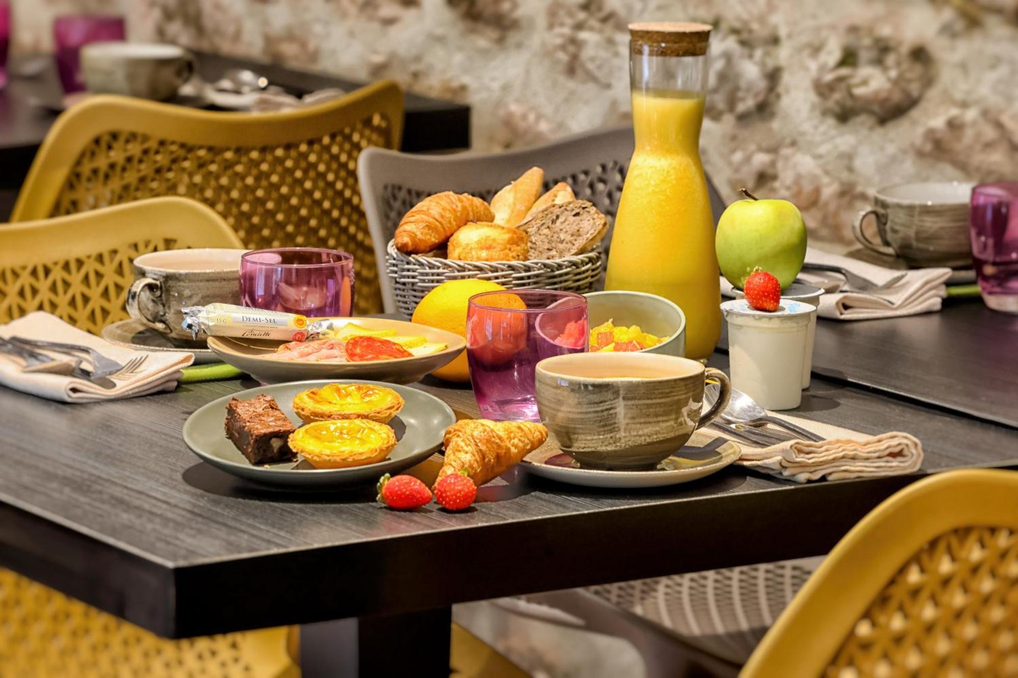 Boutique-Hotel Restaurant L'Atelier D'Epicure Logis Castels ภายนอก รูปภาพ