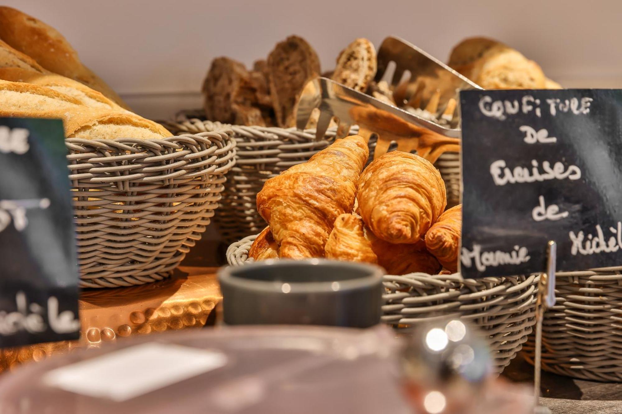 Boutique-Hotel Restaurant L'Atelier D'Epicure Logis Castels ภายนอก รูปภาพ