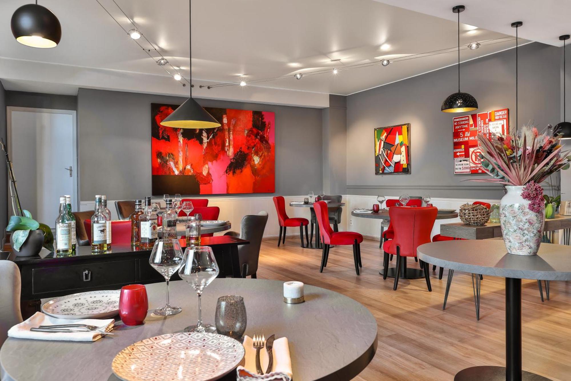 Boutique-Hotel Restaurant L'Atelier D'Epicure Logis Castels ภายนอก รูปภาพ
